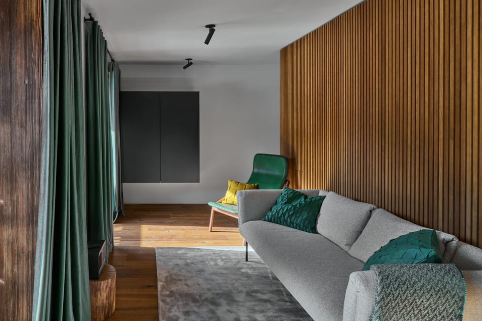 Suite (Garden) | Living area | 65-inch Smart TV with cable channels, TV, Netflix