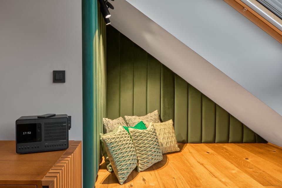 Luxury Double Room (Pine) | Living area | 65-inch Smart TV with cable channels, TV, Netflix