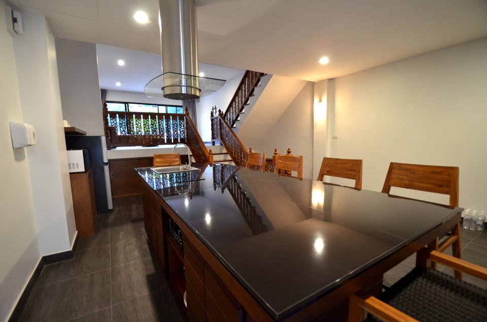Comfort Villa | In-room dining