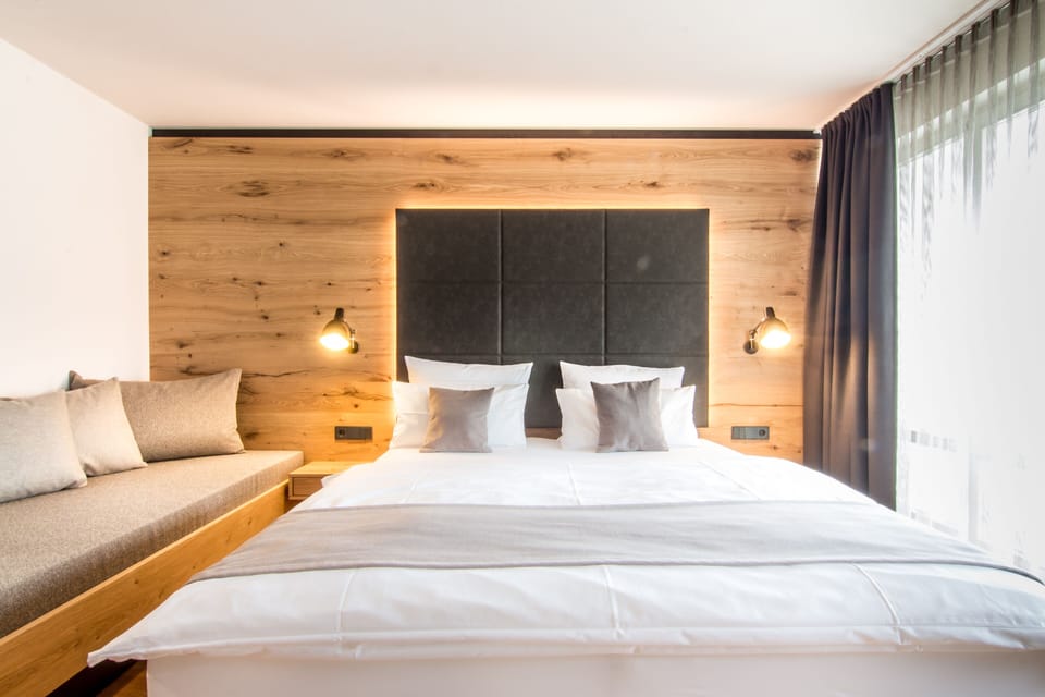 Premium Double Room | Minibar, in-room safe, desk, laptop workspace