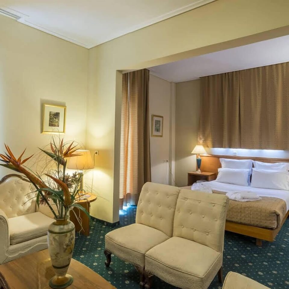 In-room safe, desk, laptop workspace, blackout drapes