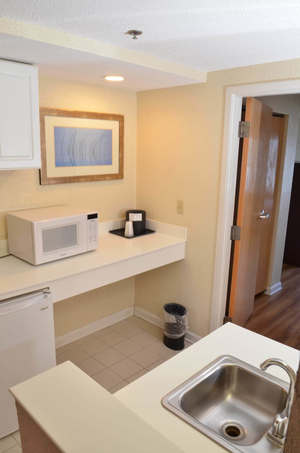 Suite, 2 King Beds (Suites Building) | Private kitchenette | Fridge, microwave, coffee/tea maker