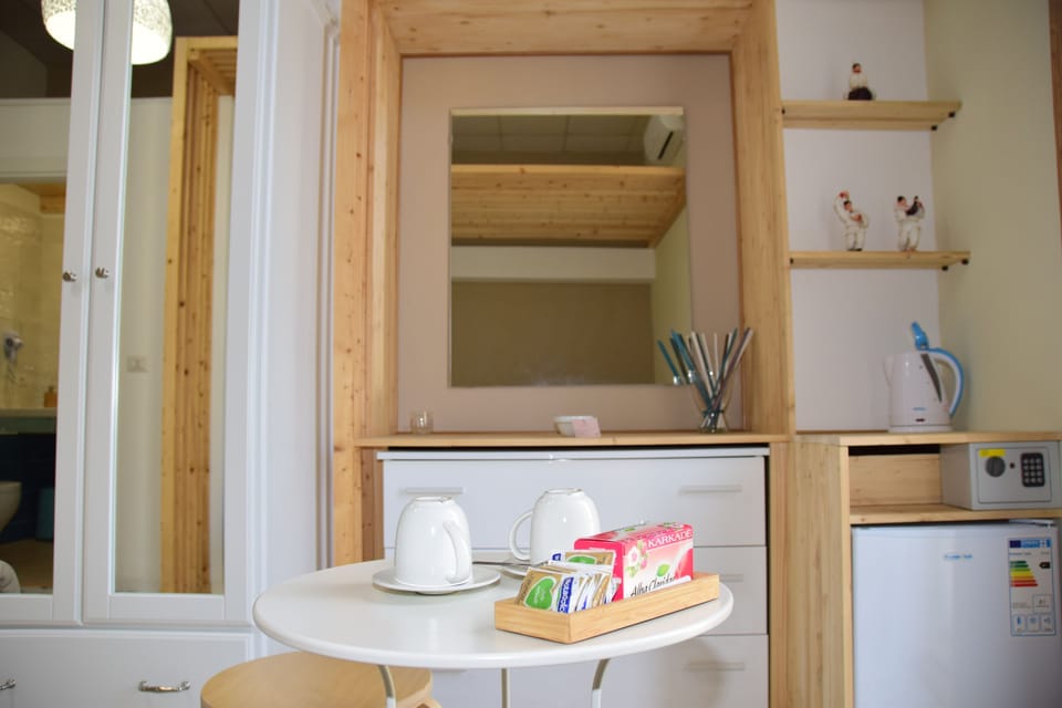 Panoramic Triple Room, 1 Bedroom, Private Bathroom, City View | Premium bedding, down comforters, memory foam beds, desk