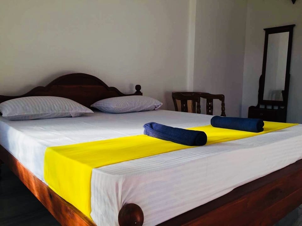 Basic Double Room, 1 King Bed, Terrace, Garden View | Premium bedding, desk