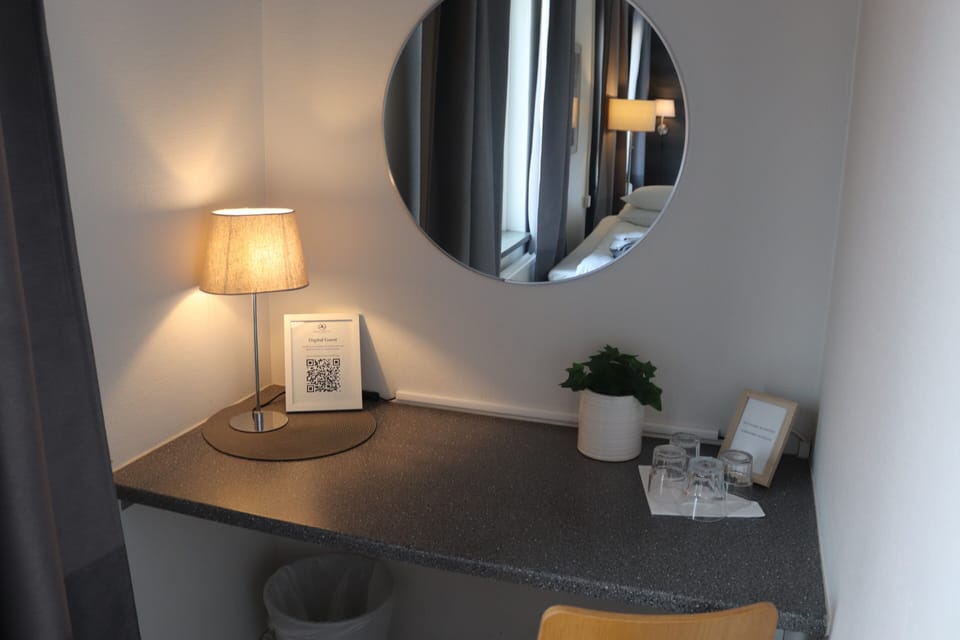 DOUBLE ROOM - STANDARD | Individually decorated, individually furnished, iron/ironing board