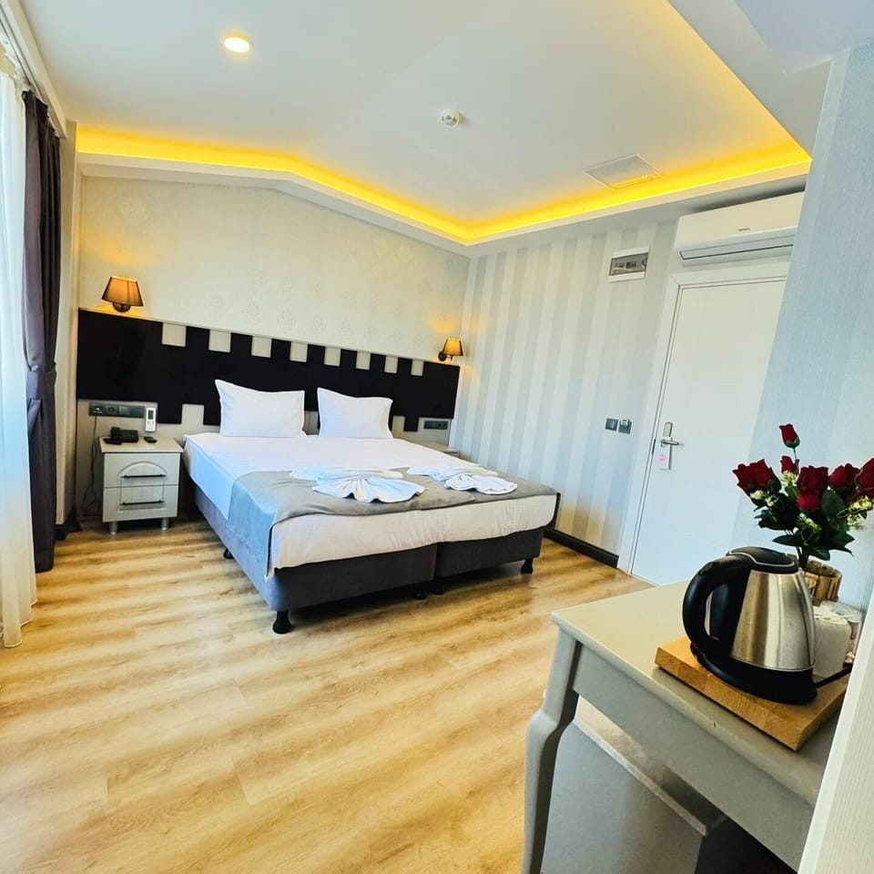 Premium bedding, minibar, in-room safe, desk