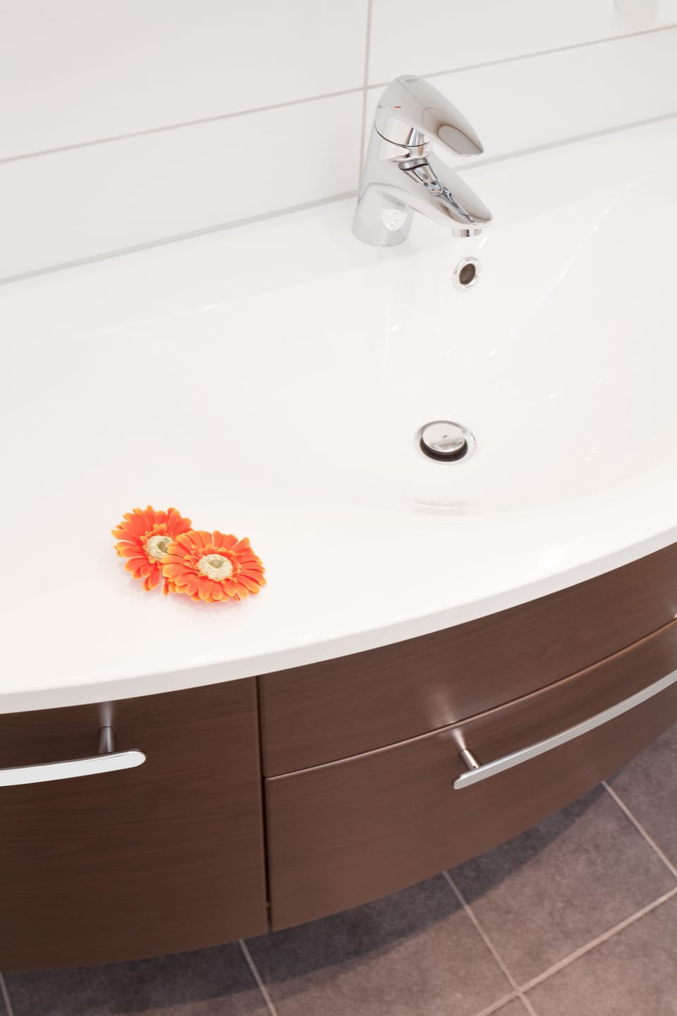 Bathroom sink