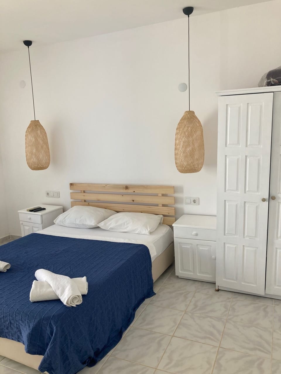 Standard Twin Room | Soundproofing