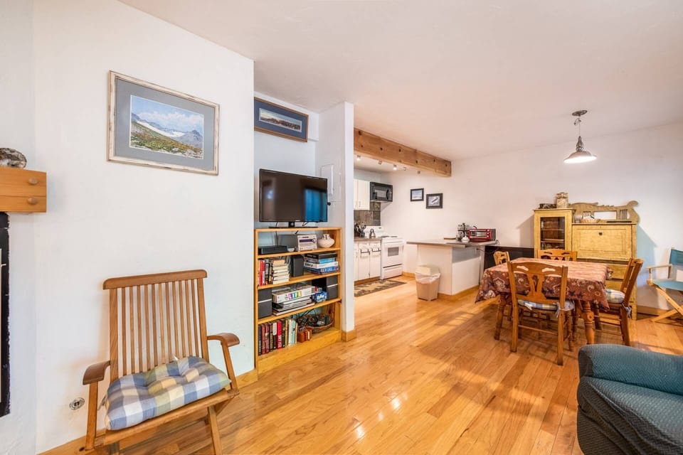 The perfect setting for everything from pancake breakfasts to gourmet holiday dinners.
