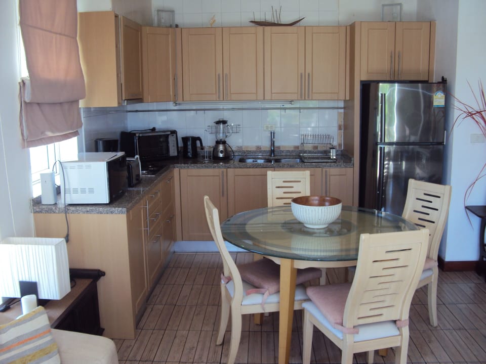 Dining/ Kitchen Areas