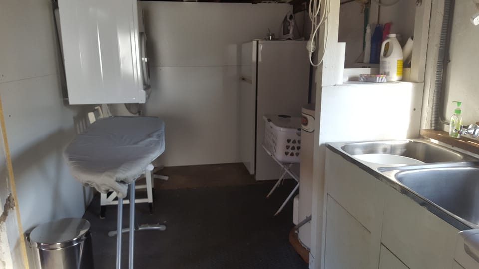 Sailor's Rest: 3-Bedroom House and 1 Rumpus Room (including 1 tri-bunk) | Laundry