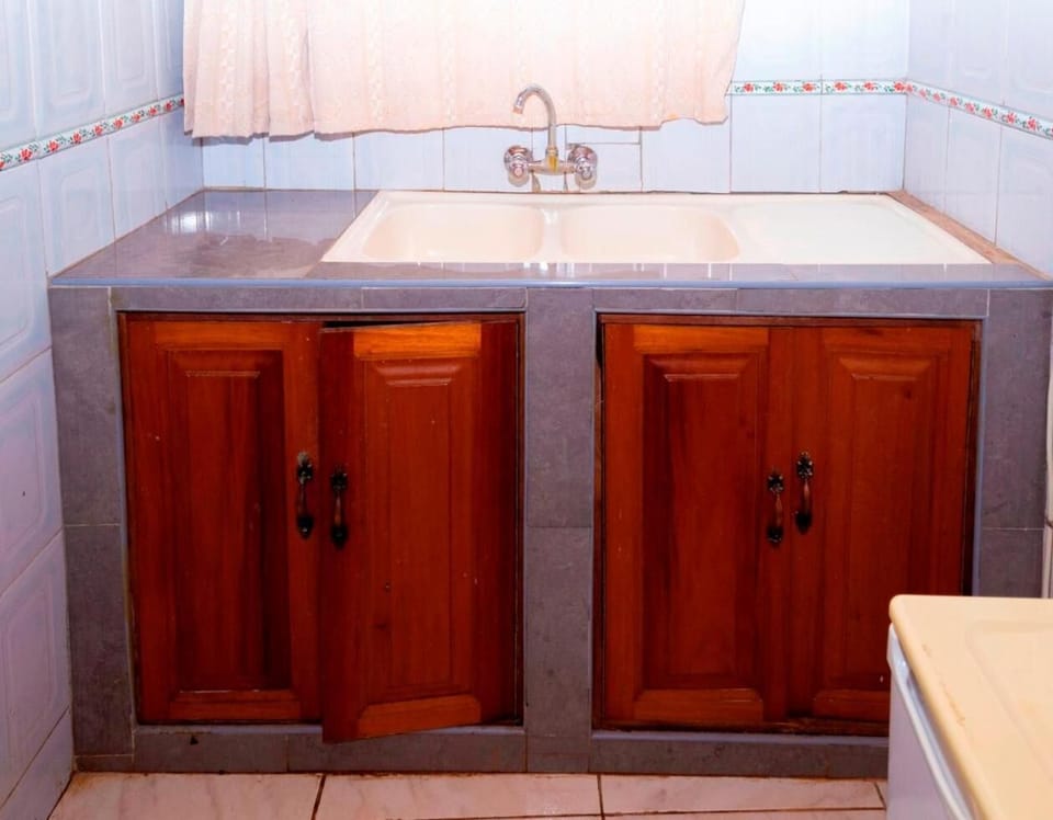 Shower, free toiletries, slippers, towels