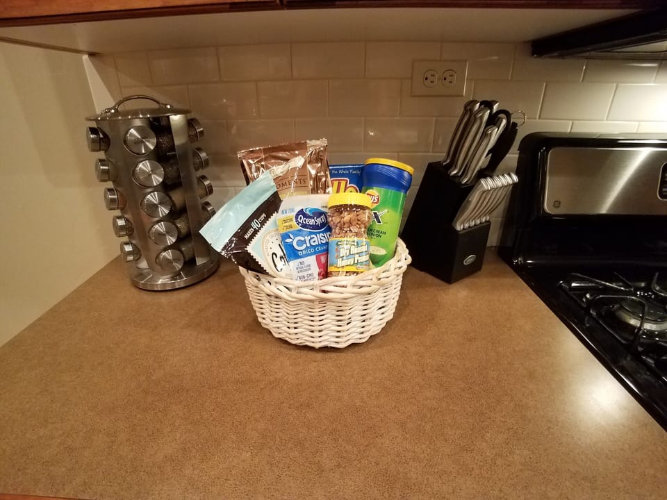 Welcome basket - 
