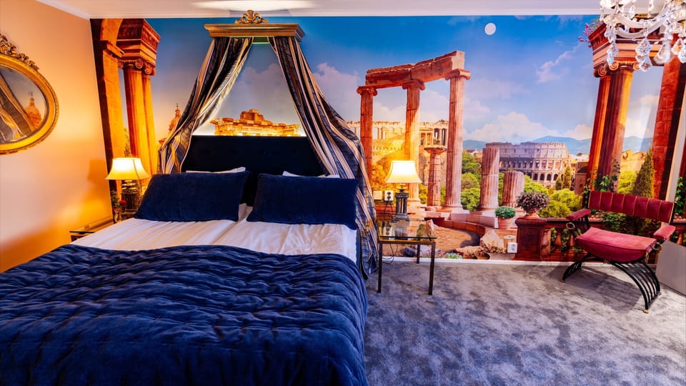 DELUXE | WiFi (free), individually decorated, individually furnished, bed sheets