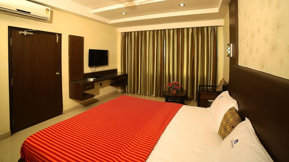 Family Suite, 1 Bedroom, Non Smoking | City view