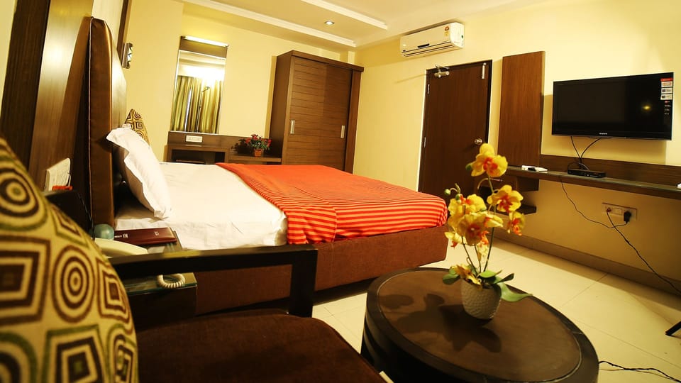 Family Suite, 1 Bedroom, Non Smoking | City view