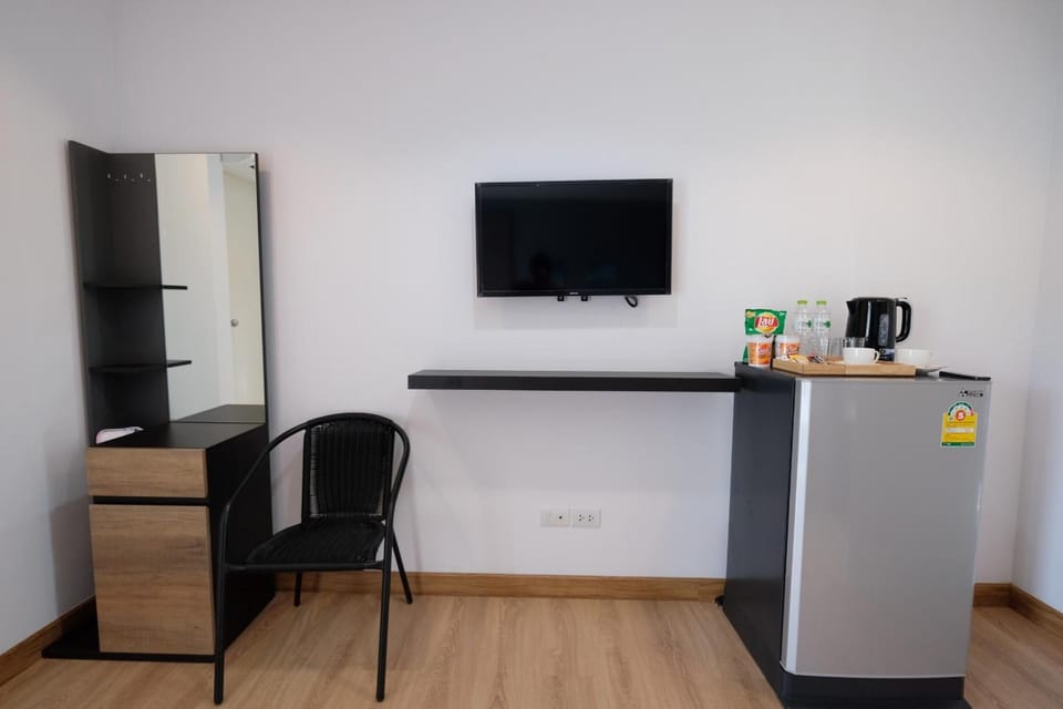 Minibar, desk, blackout drapes, free WiFi