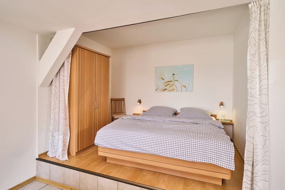 Comfort Apartment, 2 Bedrooms (Apt 4) | Living area | Flat-screen TV