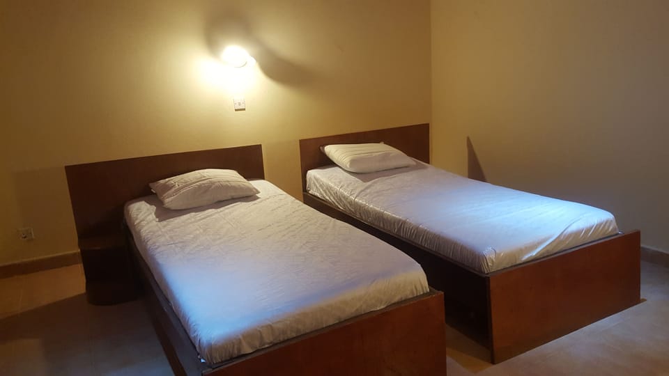 Basic Bungalow, Garden View | Soundproofing, free WiFi, bed sheets