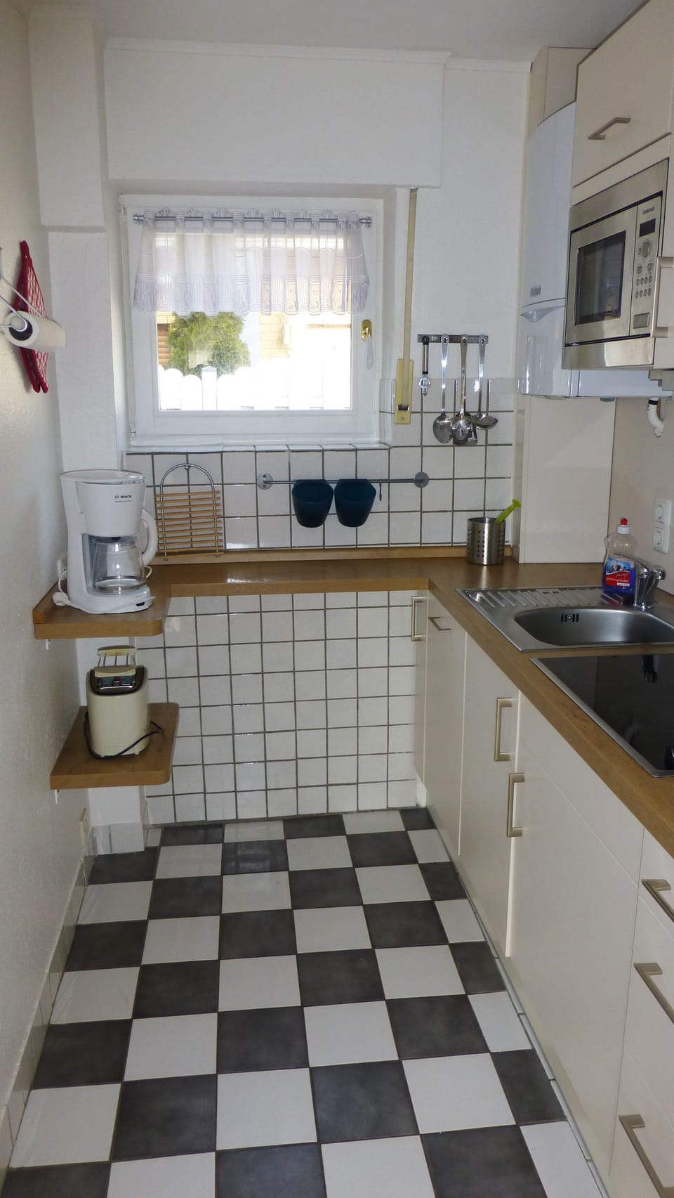Apartment, 3 Bedrooms | Private kitchen | Fridge, microwave, stovetop, dishwasher