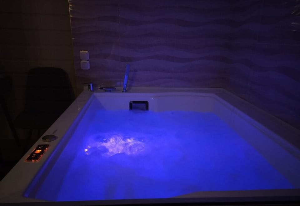 1 treatment room