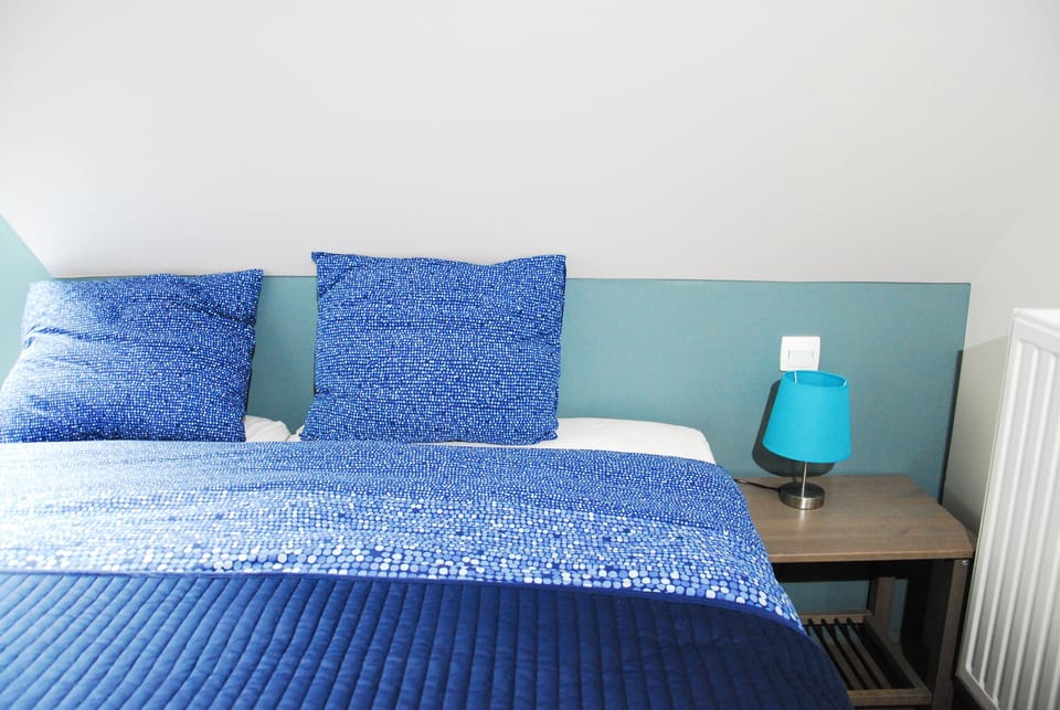 Double Room, 2 Twin Beds | Minibar, desk, soundproofing, free WiFi