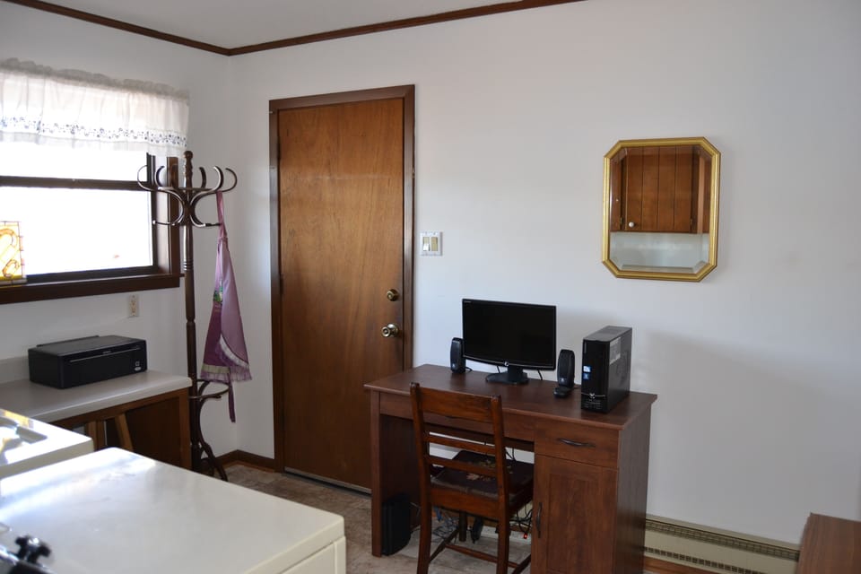 15SierLn-Laundry Area