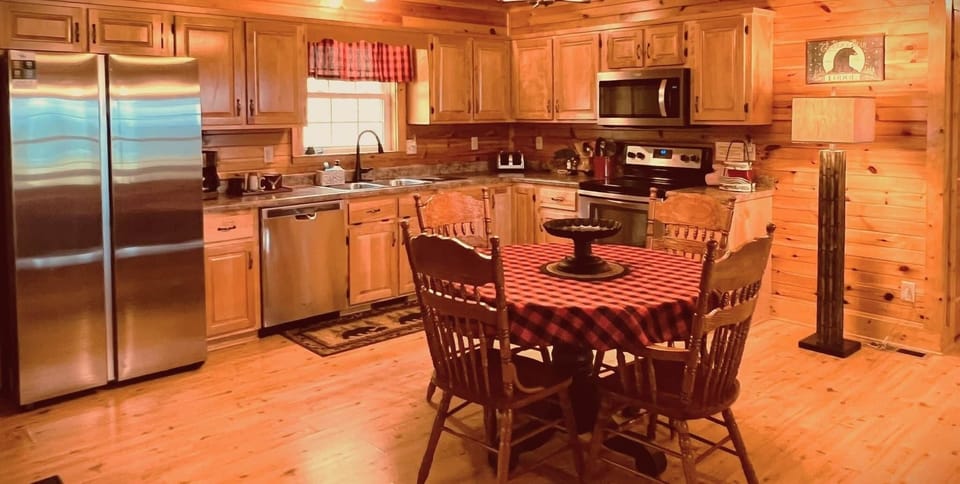 Kitchen w/custom cabinets, stainless appl, all dishes/pots/pans 