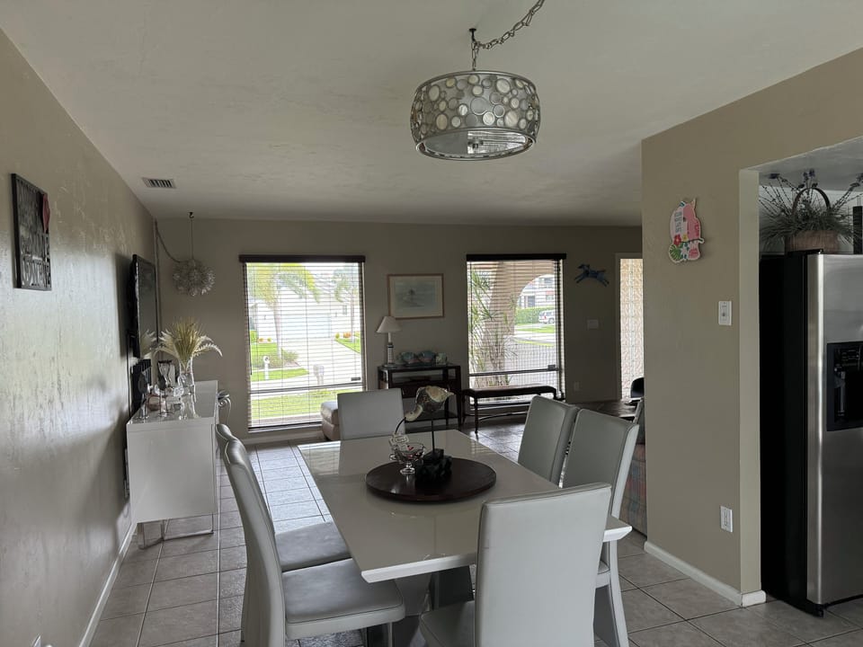 Six seated dining table for the family to enjoy!