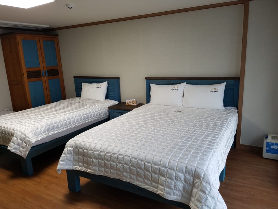 Family Room (3F) | Blackout drapes, free WiFi, bed sheets