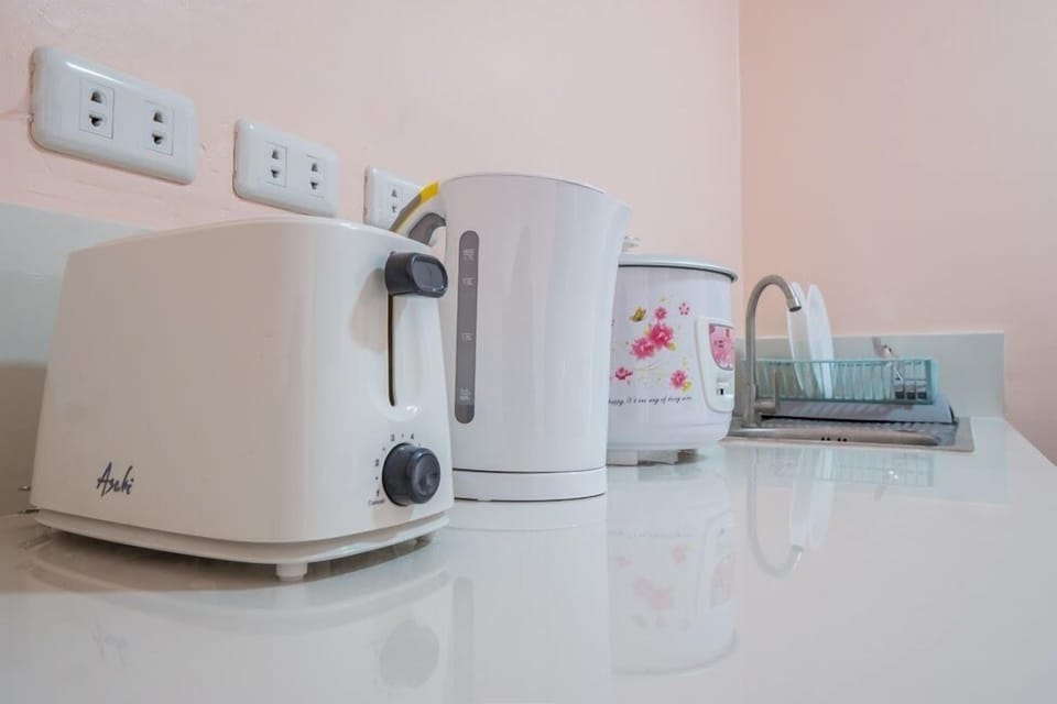 Comfort Double Room, 1 Double Bed, Accessible, Sea View | Private kitchen | Coffee/tea maker, full-size fridge, electric kettle, toaster