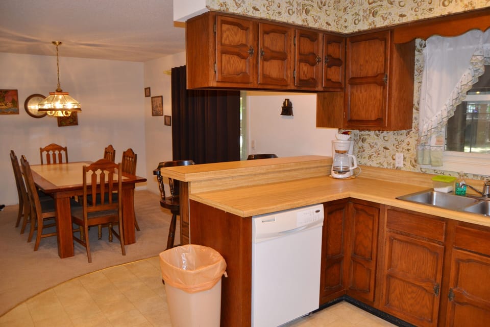 42LequPl-Kitchen (2)