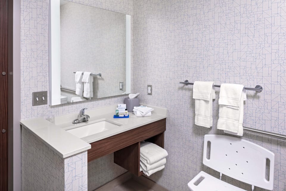 Standard Room, 2 Queen Beds, Accessible Bathtub | In-room safe, desk, laptop workspace, blackout drapes