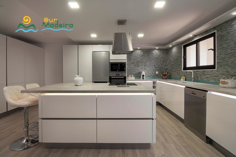 Standard Villa, 5 Bedrooms, Private Pool, Sea View | Private kitchen | Full-size fridge, microwave, oven, stovetop