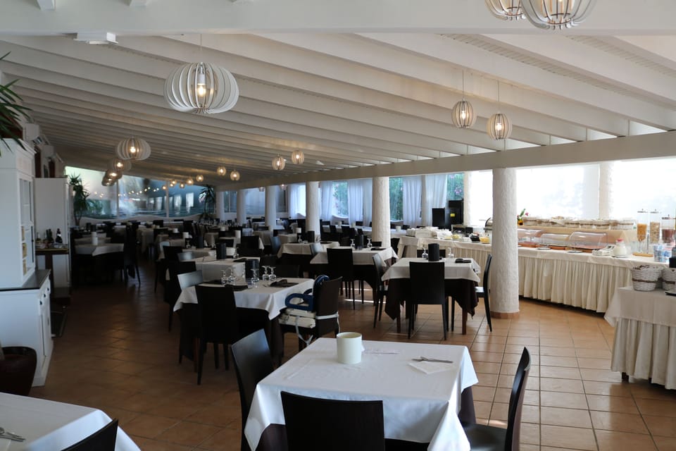 Food court