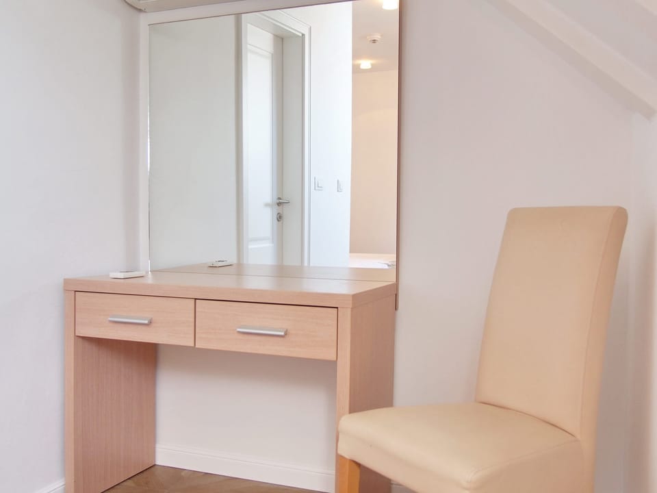 Suite, 2 Bedrooms, Sea View | Free WiFi, bed sheets