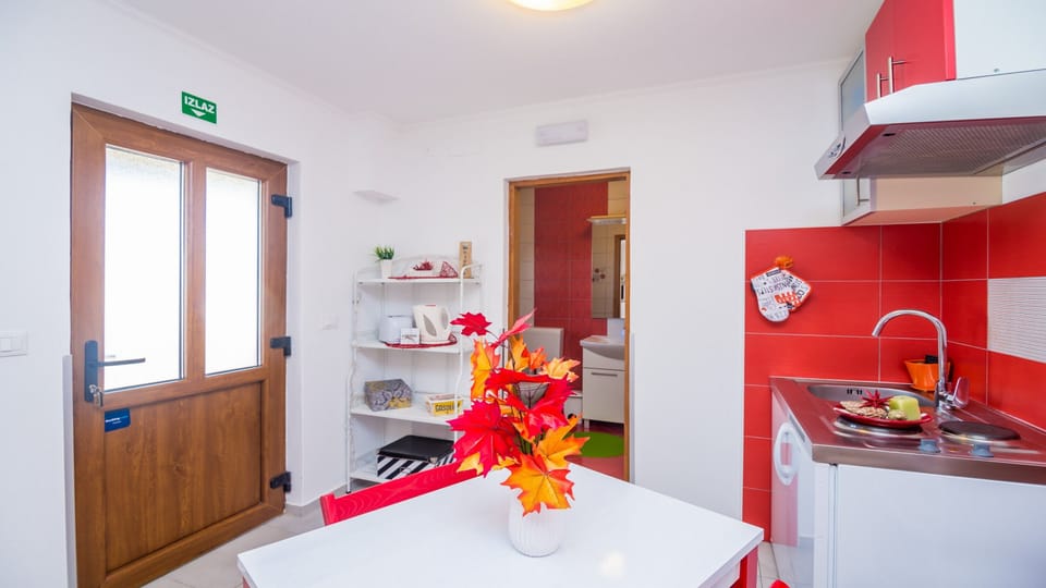 Studio, Terrace, Sea View | Soundproofing, iron/ironing board, free WiFi, bed sheets