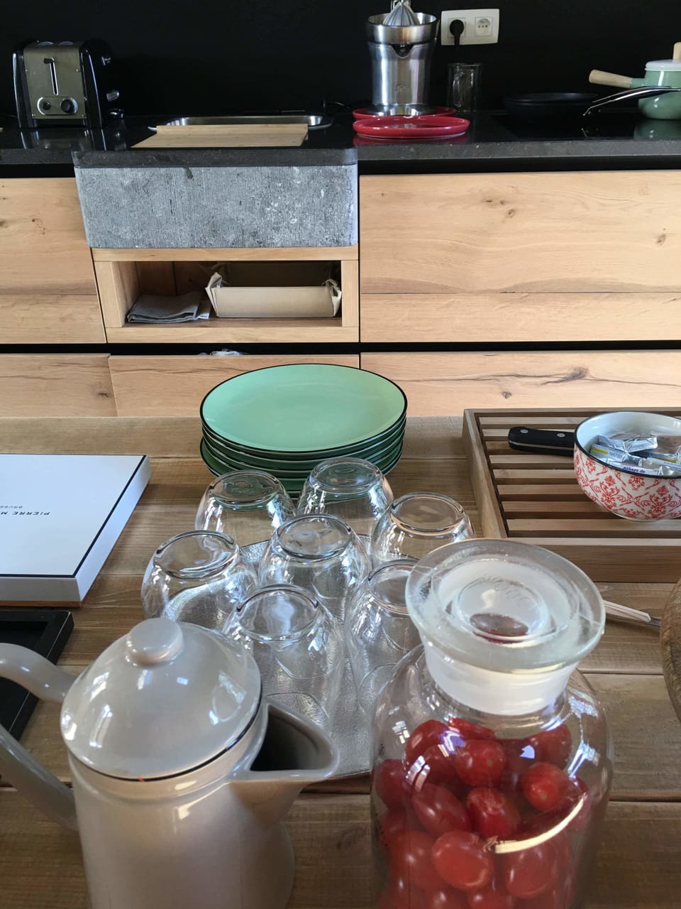 Daily buffet breakfast (EUR 19 per person)