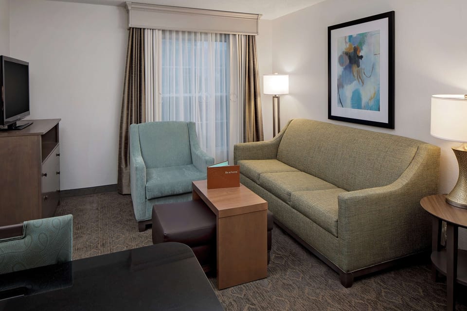 1 bedroom, premium bedding, desk, blackout drapes