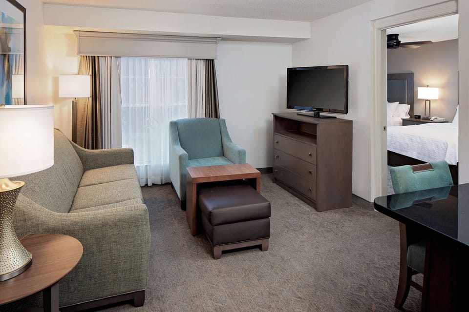 1 bedroom, premium bedding, desk, blackout drapes