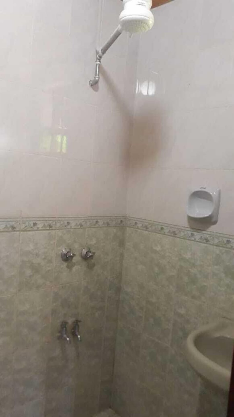 Double Room | Bathroom shower