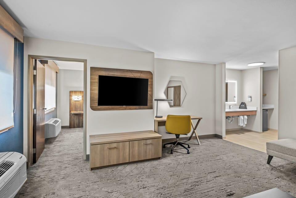 Suite, 1 Bedroom | In-room safe, desk, iron/ironing board, free cribs/infant beds
