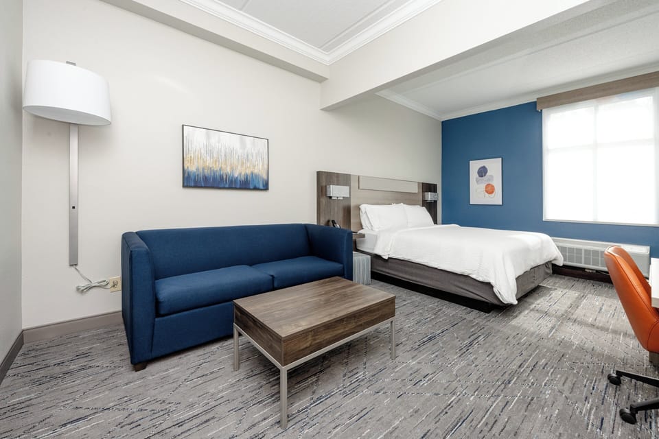 In-room safe, desk, laptop workspace, blackout drapes