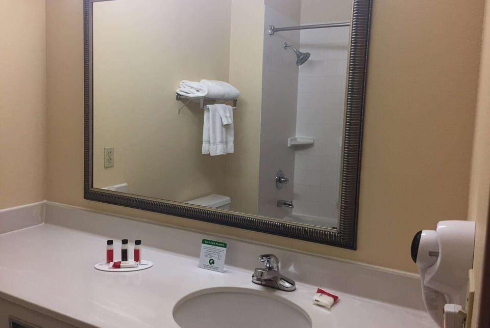 Desk, iron/ironing board, free cribs/infant beds, free WiFi