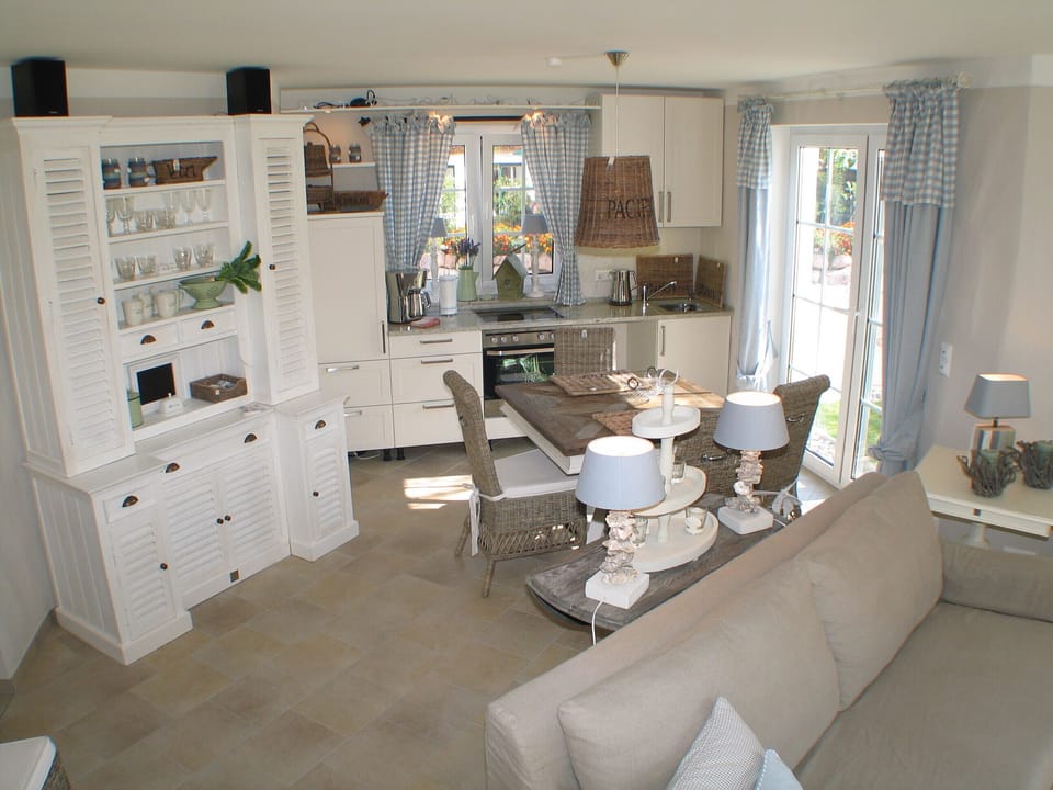 Exclusive apartment with garden and fireplace near the beach Apartment in Zingst