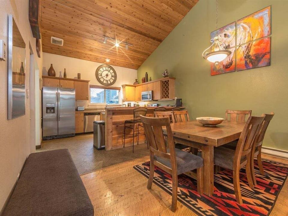 Have a delicious dinner | Main Level