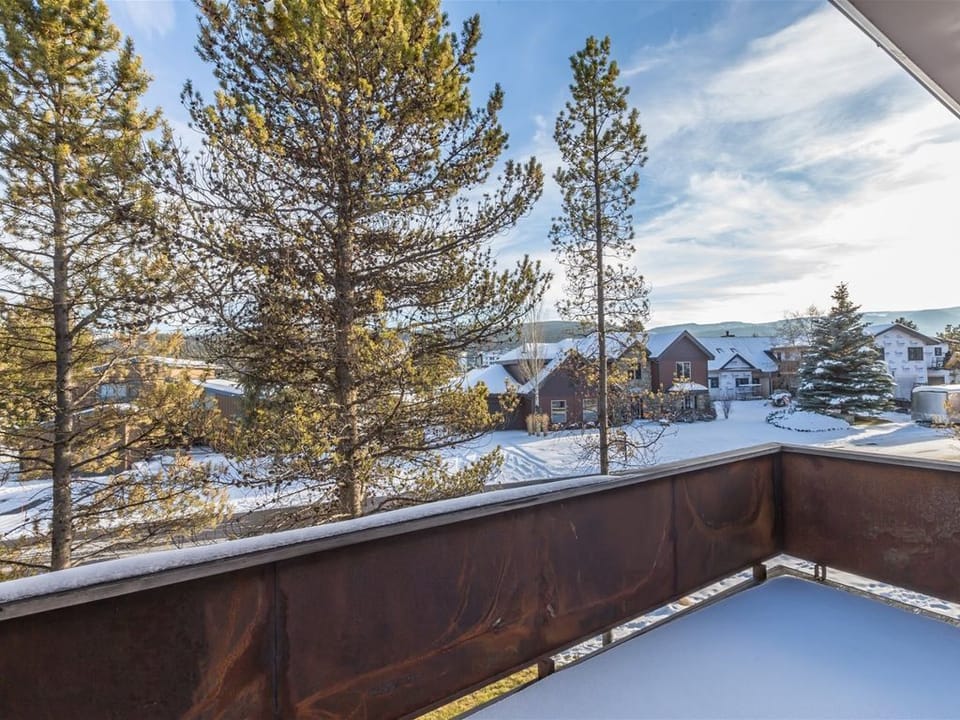 Beautiful winter views | Main Level