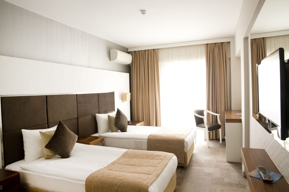 Egyptian cotton sheets, premium bedding, in-room safe, soundproofing