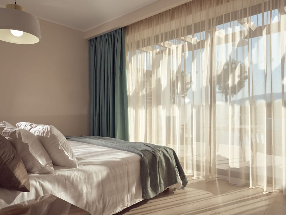 Suite, Private Pool | Minibar, in-room safe, desk, soundproofing