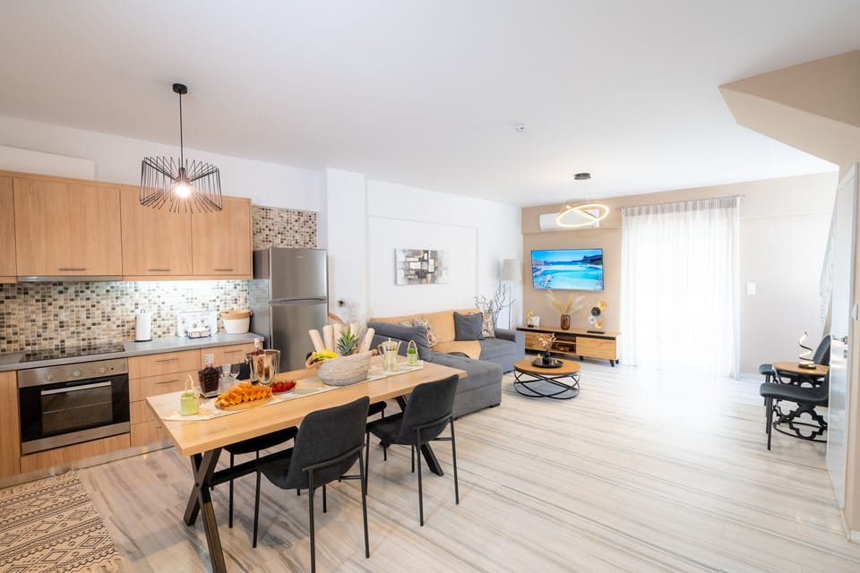 Dining Room, Ilias House, Seaside House